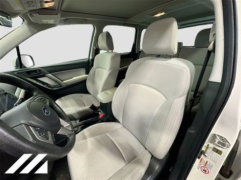 Used 2018 Subaru Forester 2.5i Premium image 21