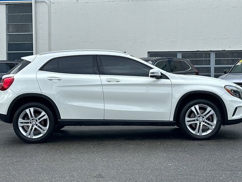 Used 2017 Mercedes-Benz GLA 250 4MATIC image 3