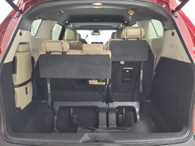 Used 2021 Toyota Sienna XLE FWD image 10