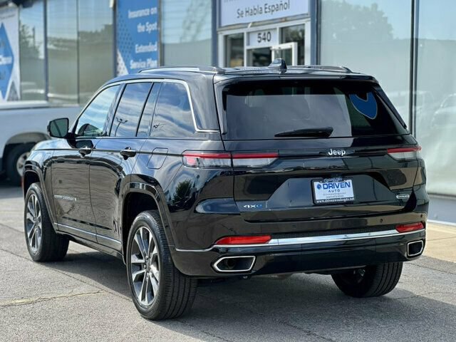 Used 2023 Jeep Grand Cherokee Overland AWD/4WD image 3