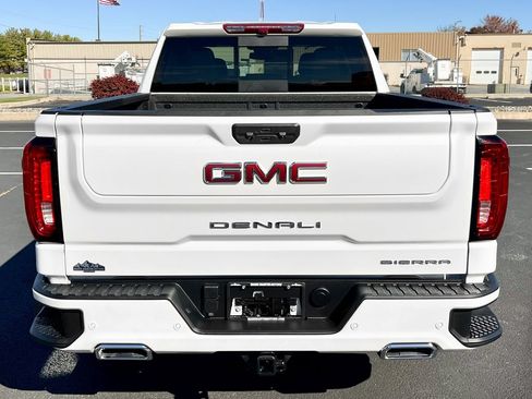 Used 2025 GMC Sierra 1500 Denali image 7