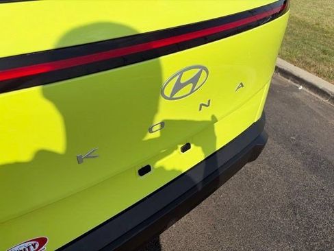 Used 2024 Hyundai Kona SEL AWD/4WD image 44