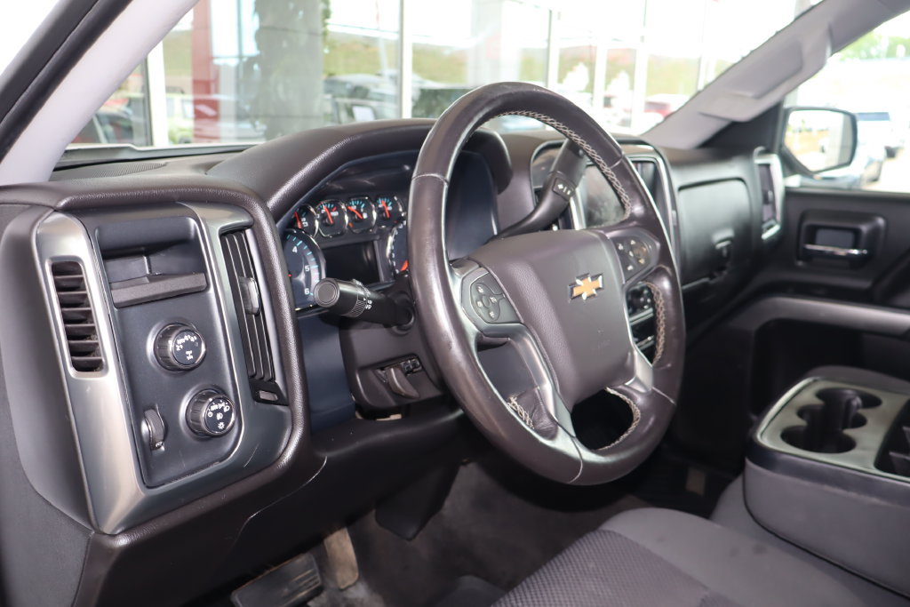 Used 2018 Chevrolet Silverado 1500 LT w/ All Star Edition AWD/4WD image 16