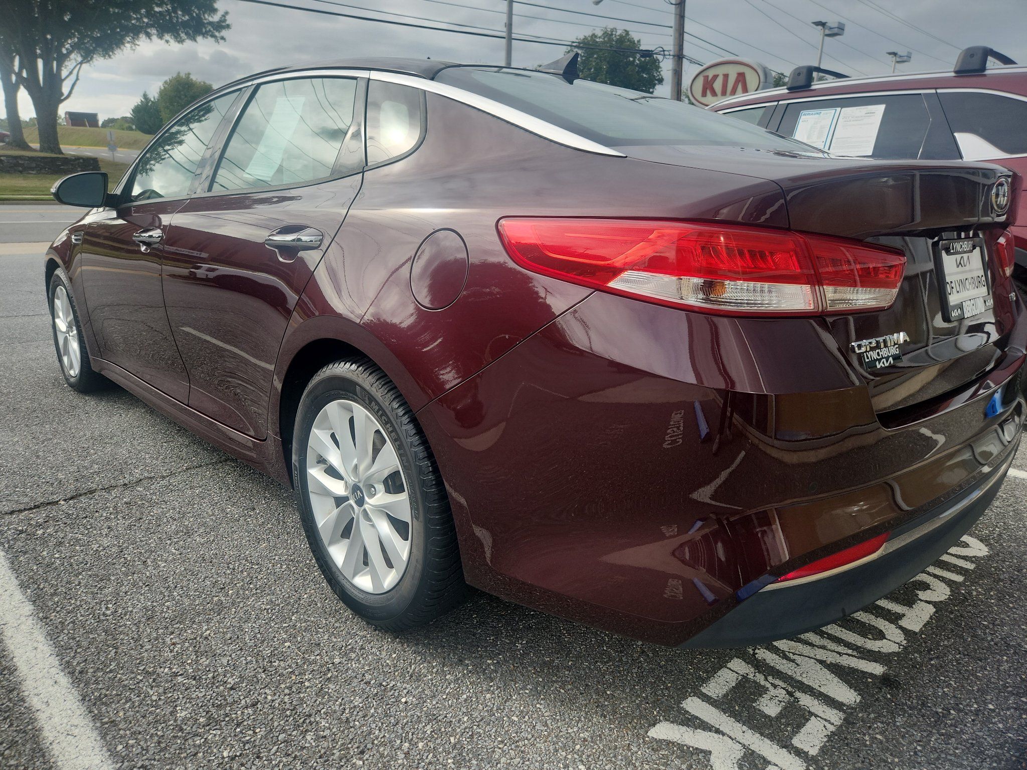 Used 2018 Kia Optima EX w/ Technology Package FWD image 3