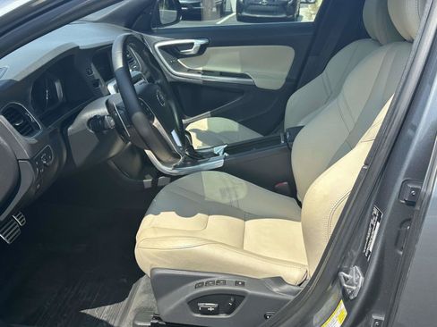 Used 2016 Volvo S60 T5 Premier FWD image 4