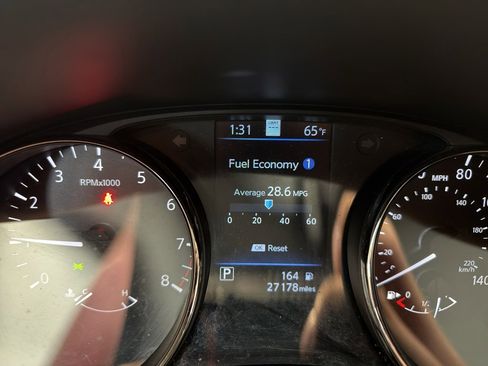 Used 2022 Nissan Rogue Sport SL AWD/4WD image 18