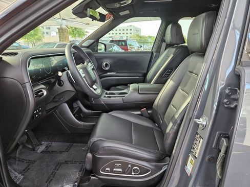 Certified 2026 Hyundai Palisade Calligraphy FWD image 15