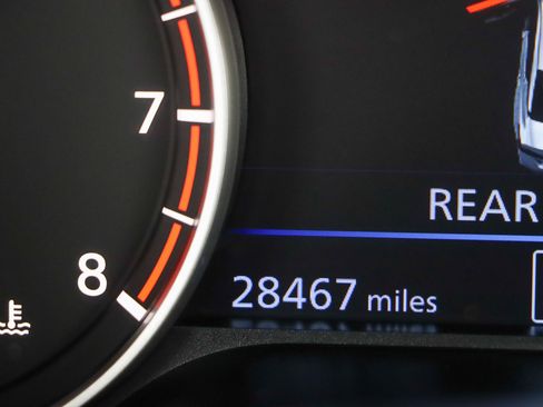 Used 2024 Nissan Altima 2.5 SR FWD image 16