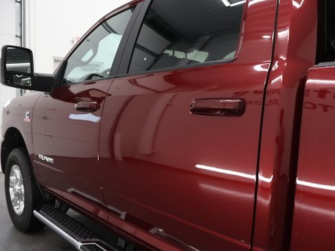 Used 2024 RAM 2500 Big Horn w/ Safety Group AWD/4WD image 33
