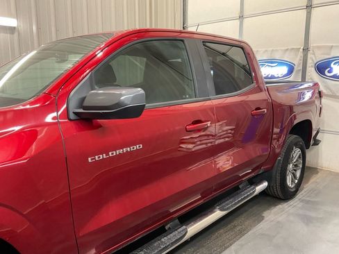 Used 2024 Chevrolet Colorado LT w/ LT Convenience Package II image 5