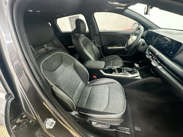 Certified 2025 Kia K4 GT-Line w/ GT-Line Sunroof Package FWD image 28