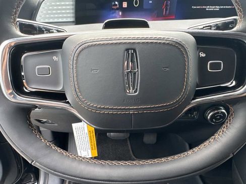 New 2025 Lincoln Navigator Black Label image 27