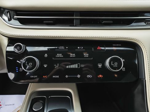 Used 2024 INFINITI QX60 Luxe AWD/4WD image 23