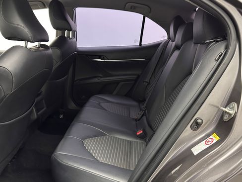 Used 2019 Toyota Camry SE image 22