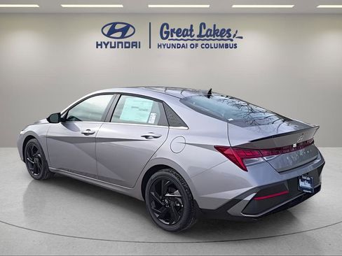New 2026 Hyundai Elantra SEL Sport Premium FWD image 3