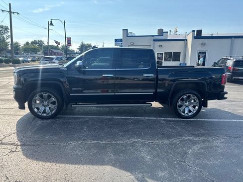 Used 2017 GMC Sierra 1500 Denali w/ Denali Ultimate Package AWD/4WD image 7