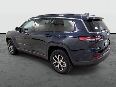 Used 2024 Jeep Grand Cherokee L Limited w/ Luxury Tech Group II image 2