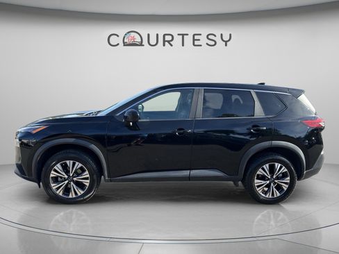 Certified 2023 Nissan Rogue SV FWD image 2