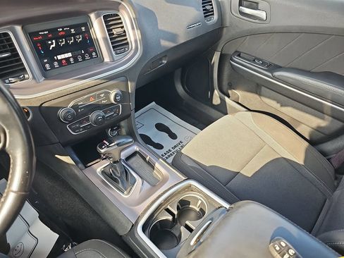 Used 2021 Dodge Charger SXT RWD image 25