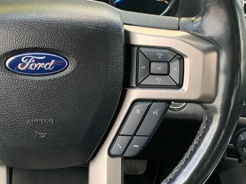 Used 2017 Ford F150 Platinum w/ Equipment Group 701A Luxury AWD/4WD image 13