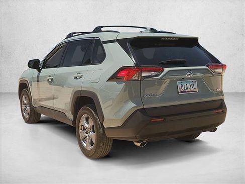 Used 2022 Toyota RAV4 XLE w/ Convenience Package FWD image 9