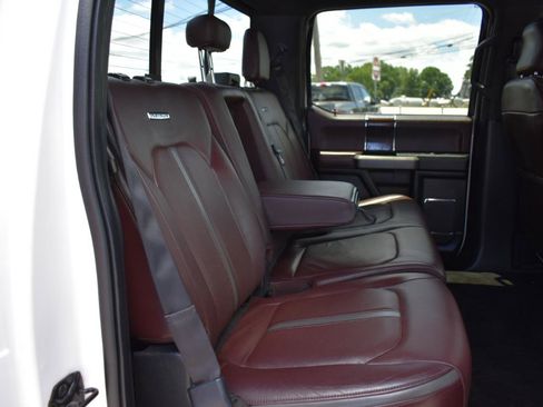 Used 2015 Ford F150 Platinum w/ Equipment Group 701A Luxury AWD/4WD image 26