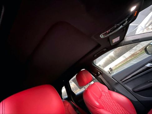 Used 2025 Audi SQ5 Prestige w/ Prestige Package image 12