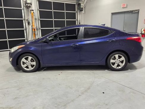 Used 2013 Hyundai Elantra GLS w/ Preferred Pkg FWD image 4
