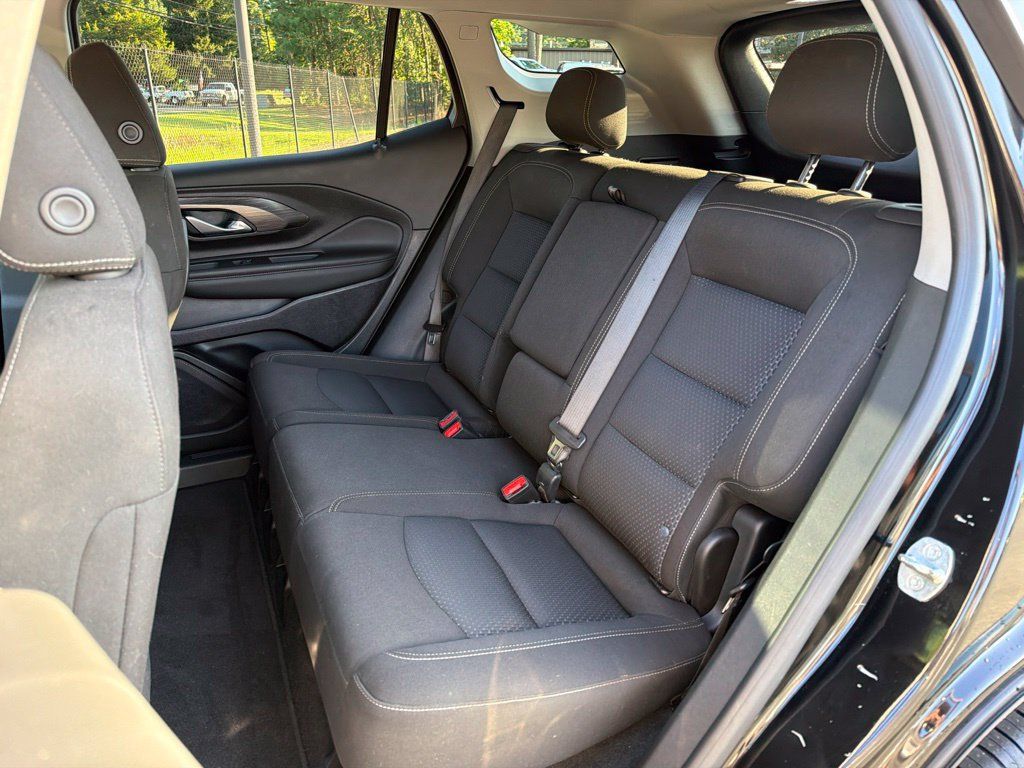 Used 2023 GMC Terrain SLE w/ Elevation Edition FWD image 19