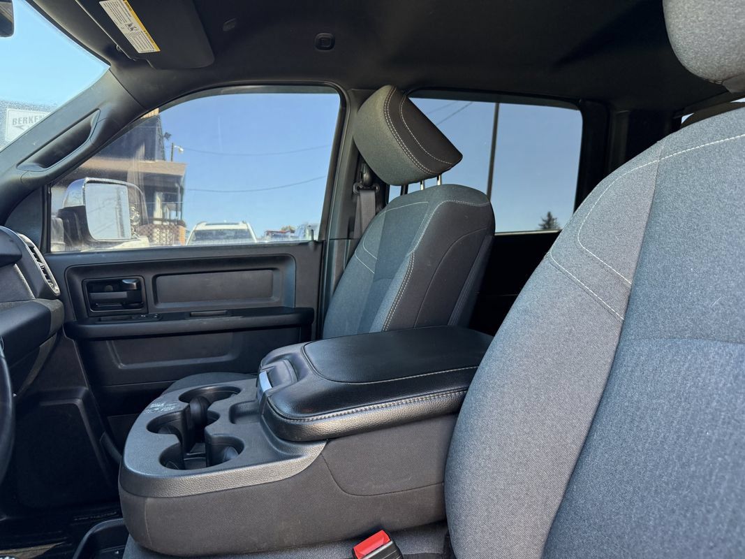 Used 2022 RAM 3500 Tradesman w/ Safety Group AWD/4WD image 35