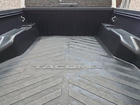 Used 2019 Toyota Tacoma TRD Off-Road image 13