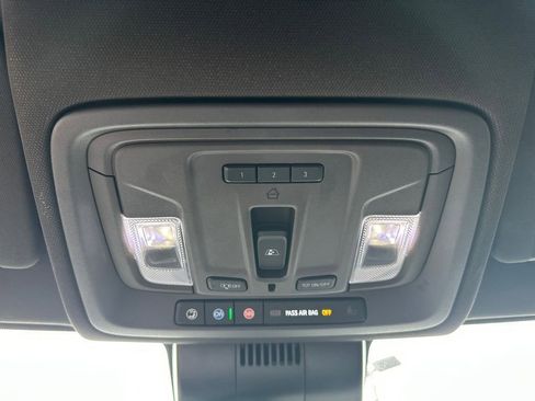 Used 2022 Chevrolet Silverado 1500 LTZ image 29