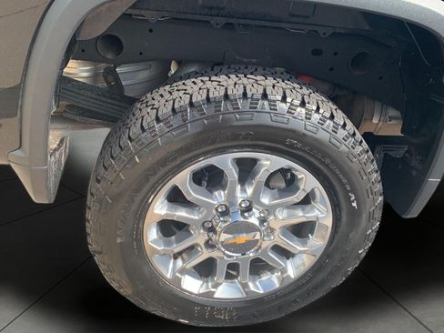 Certified 2025 Chevrolet Silverado 2500 LT w/ Z71 Chrome Sport Edition AWD/4WD image 26