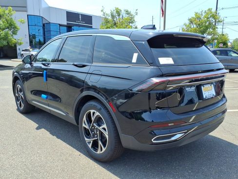 New 2026 Lincoln Nautilus Premier AWD/4WD image 4