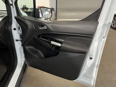 Used 2018 Ford Transit Connect XLT FWD image 12