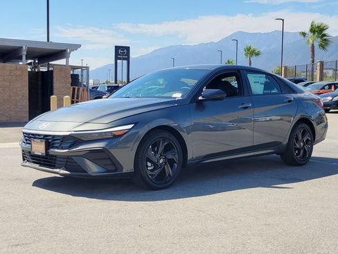 New 2026 Hyundai Elantra SEL Sport FWD image 3