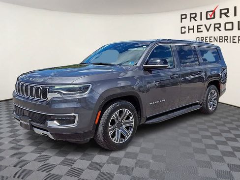 Used 2024 Jeep Wagoneer L Series II w/ Flexible Seating Group AWD/4WD image 4