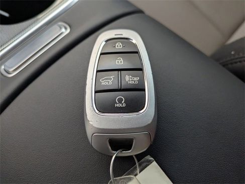 Used 2023 Hyundai Santa Fe SEL w/ Premium Package image 30