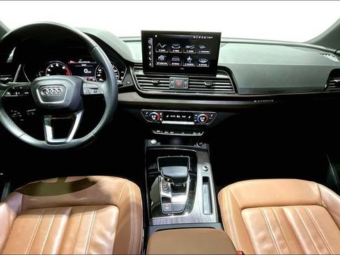 Used 2023 Audi Q5 2.0T Premium w/ Convenience Package AWD/4WD image 9