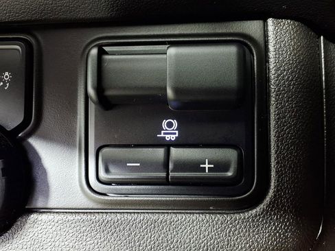 Used 2021 Chevrolet Tahoe LT w/ LT Signature Package image 22