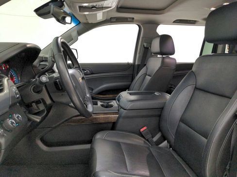 Used 2020 Chevrolet Suburban LT AWD/4WD image 14