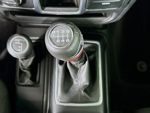 Used 2018 Jeep Wrangler Unlimited Sport AWD/4WD image 24