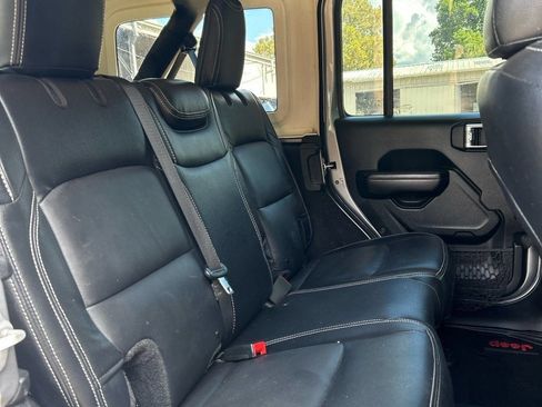 Used 2020 Jeep Wrangler Unlimited Sport S AWD/4WD image 5