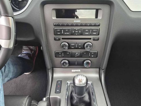 Used 2013 Ford Mustang GT Premium w/ Security Pkg RWD image 13