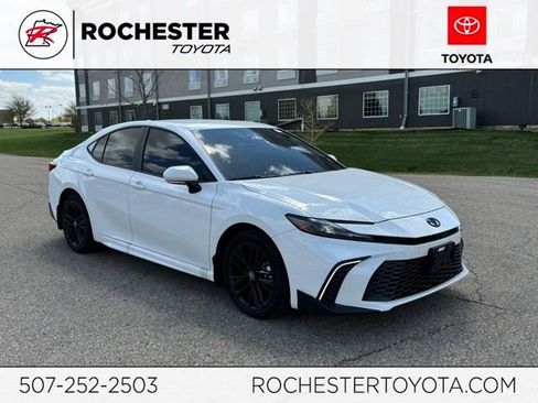 Certified 2025 Toyota Camry SE w/ Convenience Package AWD/4WD image 1