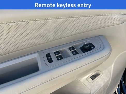 New 2026 Volkswagen Atlas SE image 8