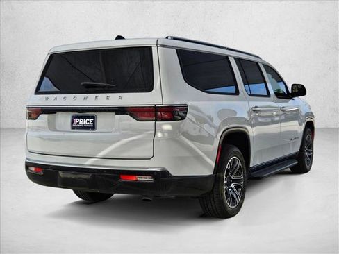 Used 2024 Jeep Wagoneer L 4WD w/ Premium Group I image 5