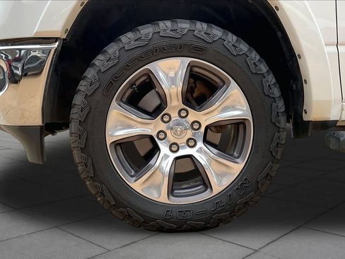 Used 2022 RAM 1500 Laramie AWD/4WD image 11