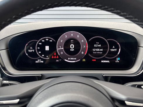 Certified 2024 Porsche Cayenne Coupe image 16