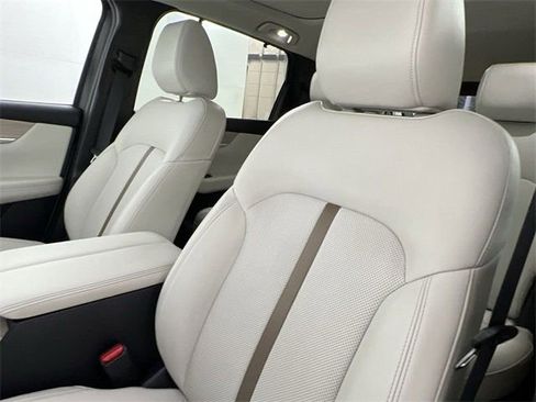 Certified 2024 MAZDA CX-90 Plug-In Hybrid w/ Premium Plus image 13